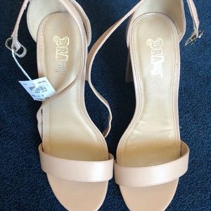 Cream/Beige Strap Heels